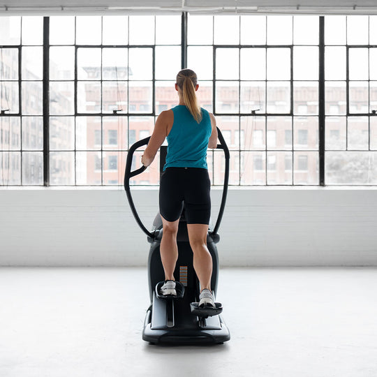 TRUE Fitness Elliptical Gravity Cross Trainer